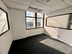 Peninsula Plaza (D6), Office #582272451